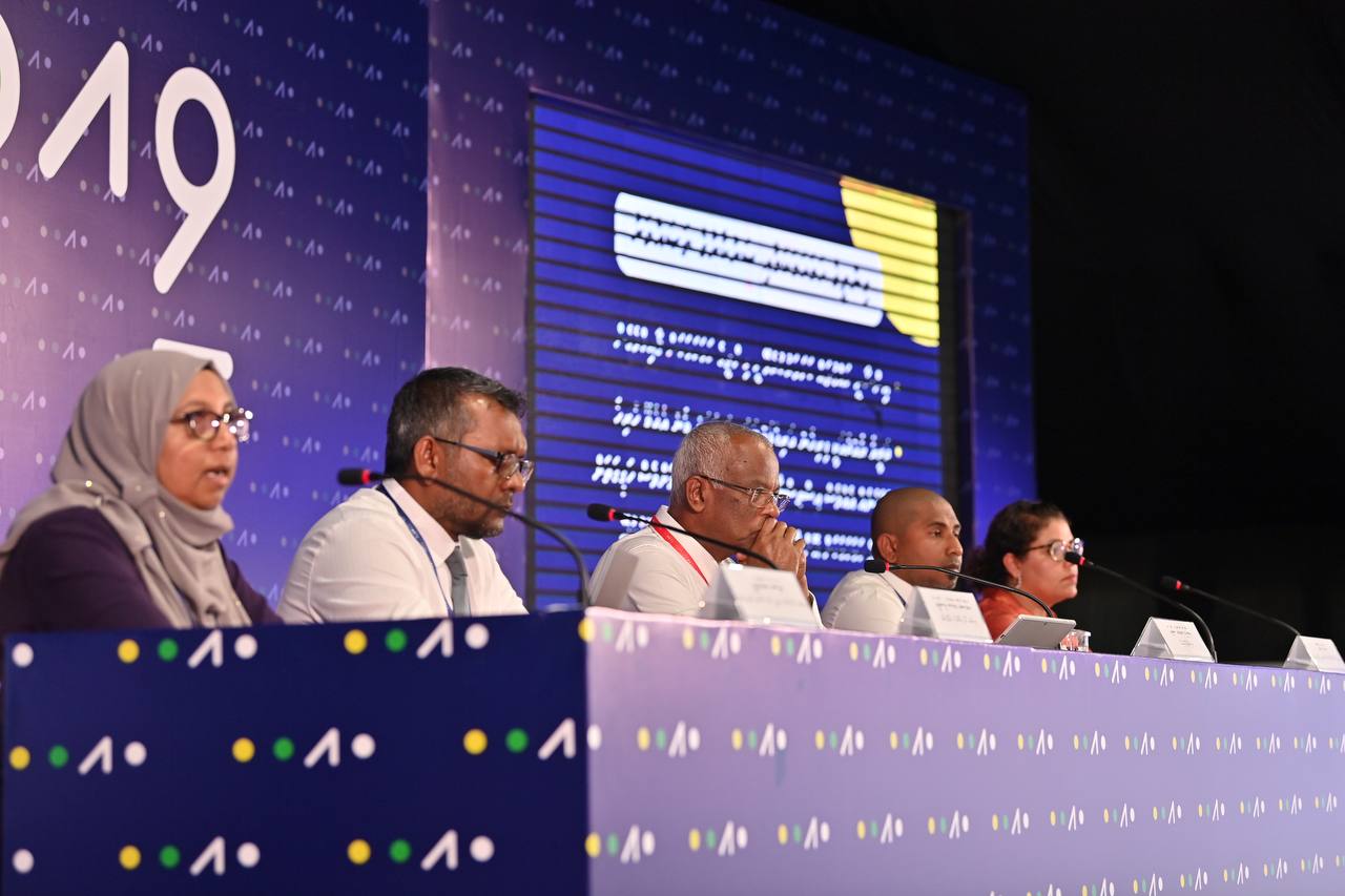 އަމާޒަކީ އިސް ސަފުގައި މަސައްކަތްކުރާ އަންހެނުންގެ ޢަދަދު އިތުރުކުރުން: ރައީސުލްޖުމްހޫރިއްޔާ