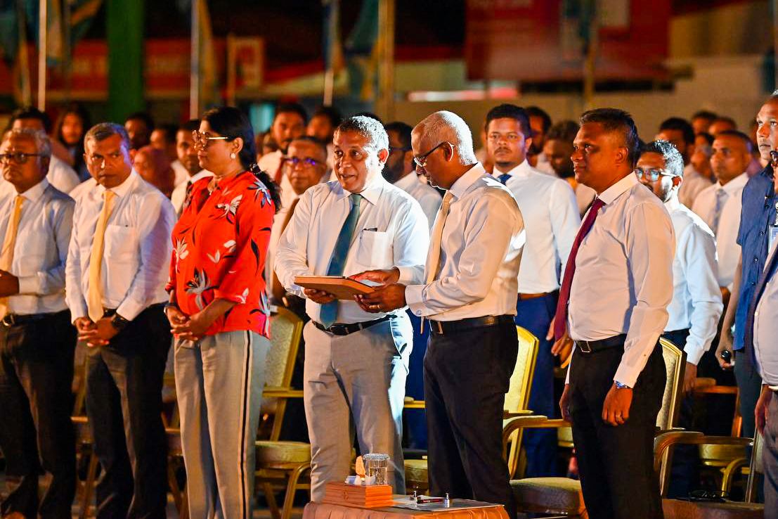 ރާއްޖޭގެ ރަށްރަށުން ގެއްލިގެން ދިޔަ ތަނަވަސްކަމާއި ފުދުންތެރި އަމިއްލަ އިޤުތިޞާދު އަލުން އިޢާދަކުރުމުގެ ބޮޑު ބަދަލު ފެށެނީ އާރް.ޓީ.އެލްގެ ވިއުގައިން ކަމުގައި ރައީސުލްޖުމްހޫރިއްޔާ ވިދާޅުވެއްޖެ