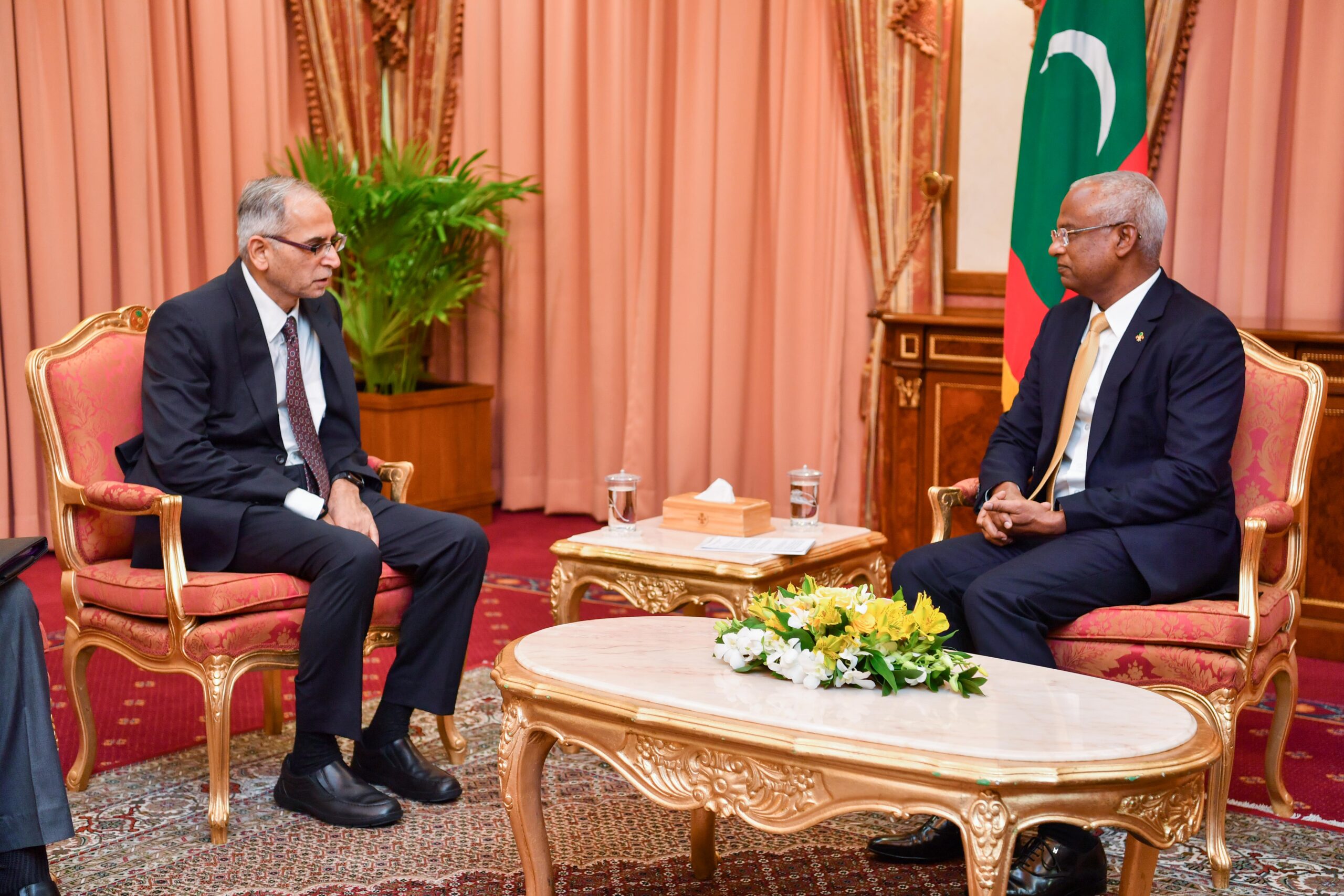 ރައީސުލްޖުމްހޫރިއްޔާގެ އަރިހަށް އިންޑިއާގެ ފޮރިން ސެކްރެޓަރީ އިޙްތިރާމްގެ ޒިޔާރަތެއް ކުރައްވައިފި
