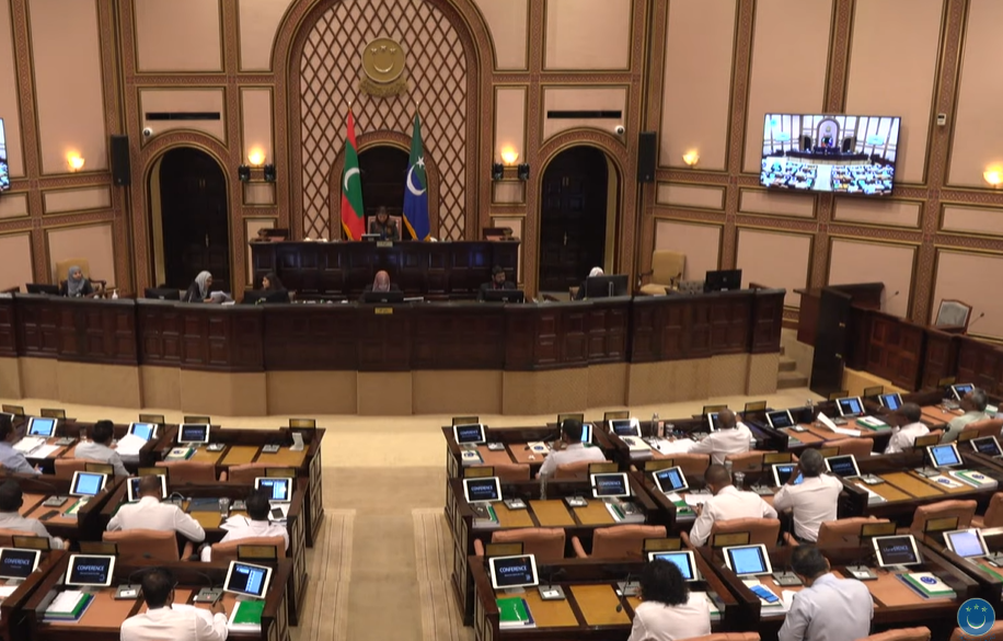 އަންނަ އަހަރަށް ލަފާކުރާ ބަޖެޓްގެ ބަހުސް ފަށައިފި