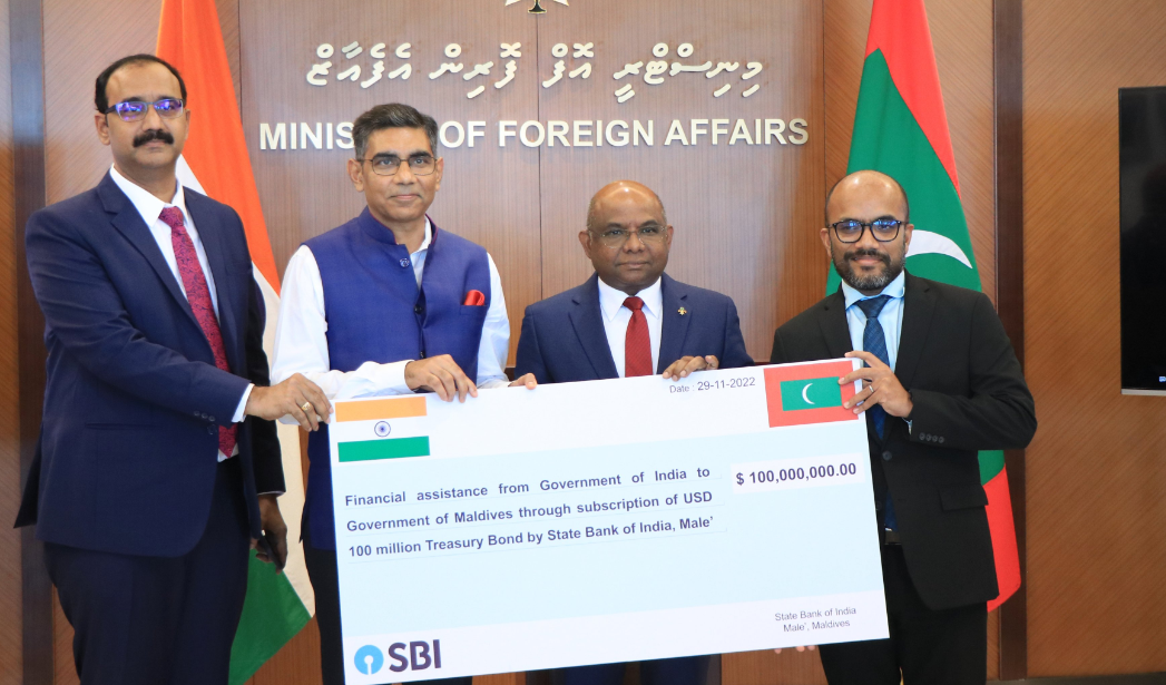 އިންޑިއާއިން ރާއްޖެއަށް 100 މިލިޔަން ޑޮލަރުގެ ލޯނެއް ދީފި
