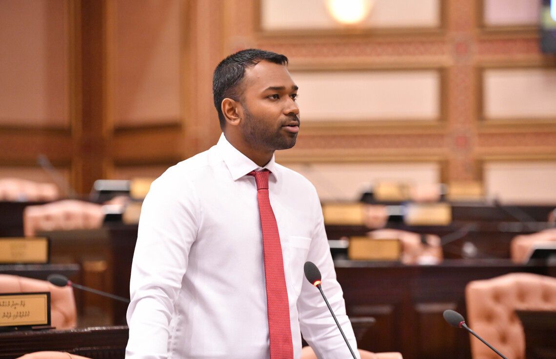 ސަބްސިޑީ އެންމެނަށް ދިނުން ރަނގަޅެއް ނޫން: މީކާއީލް