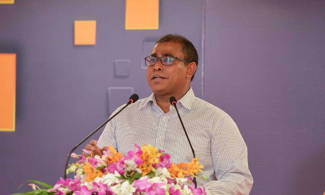 ޓޫރިސްޓުން އިޖުތިމާއީ މިންގަނޑާ ހިލާފުވަނީ މައުލޫމާތު ނުދޭތީ: މައުސޫމު