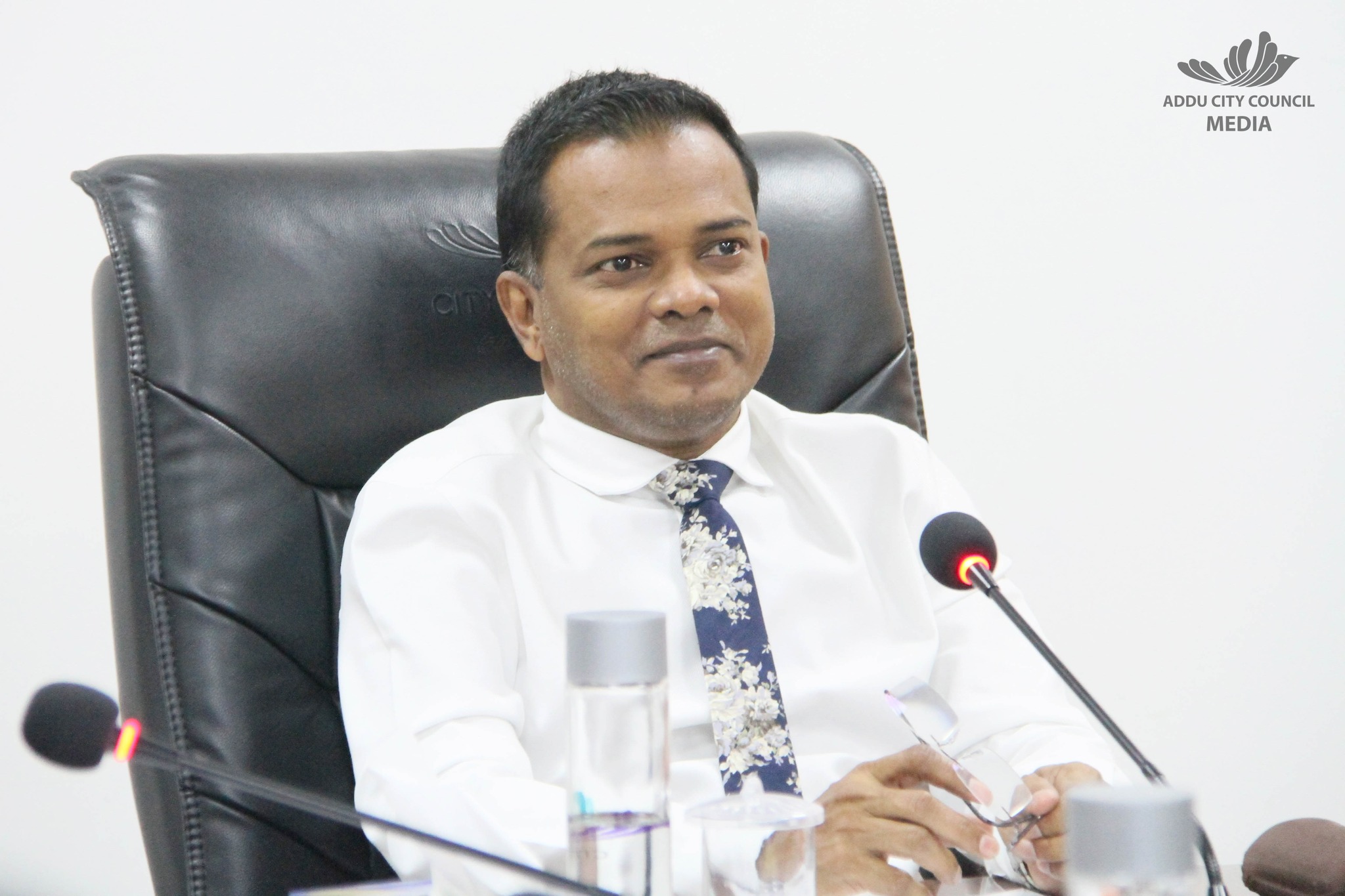 ގޯތި ދޫކުރާ އިއުލާން ދަންގަޑިއެއްގައި ނެރުނީ އެއީ މަސައްކަތް ނިމުނު ގަޑިކަމަށް ވާތީ: ނިޒާރު