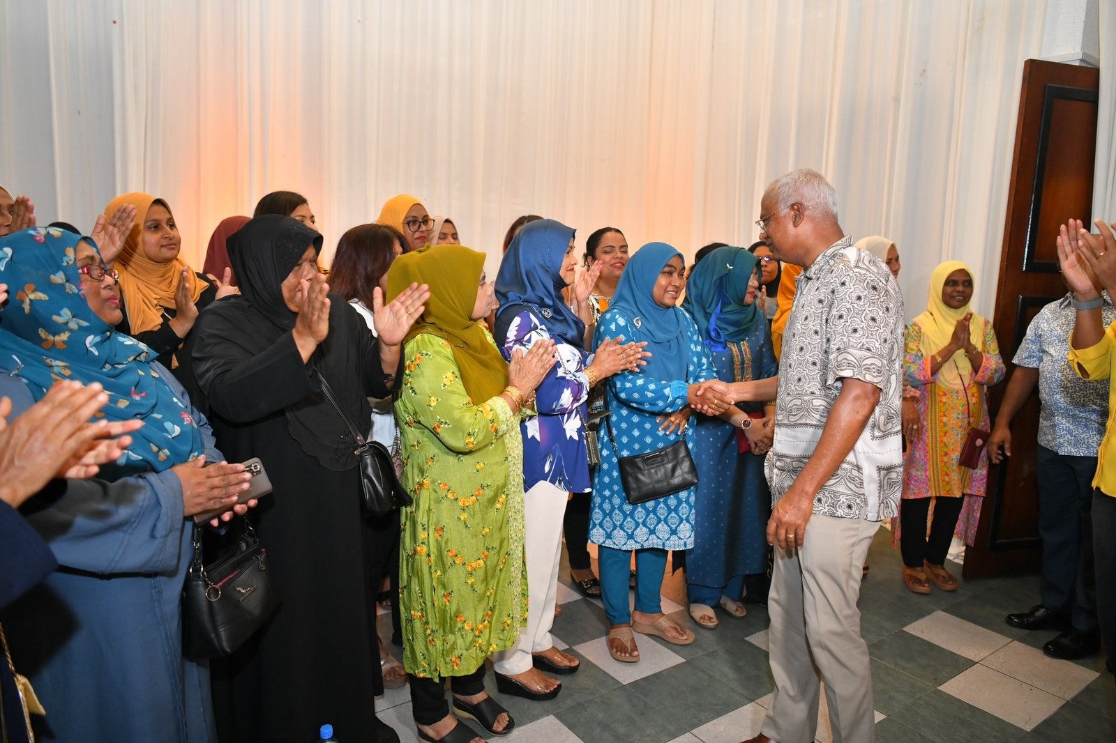 މިއަހަރު ދެބައިނުވަނީސް މާލޭ ރައްޔިތުންނަށް ގޯތި ދޭނަން: ރައީސް