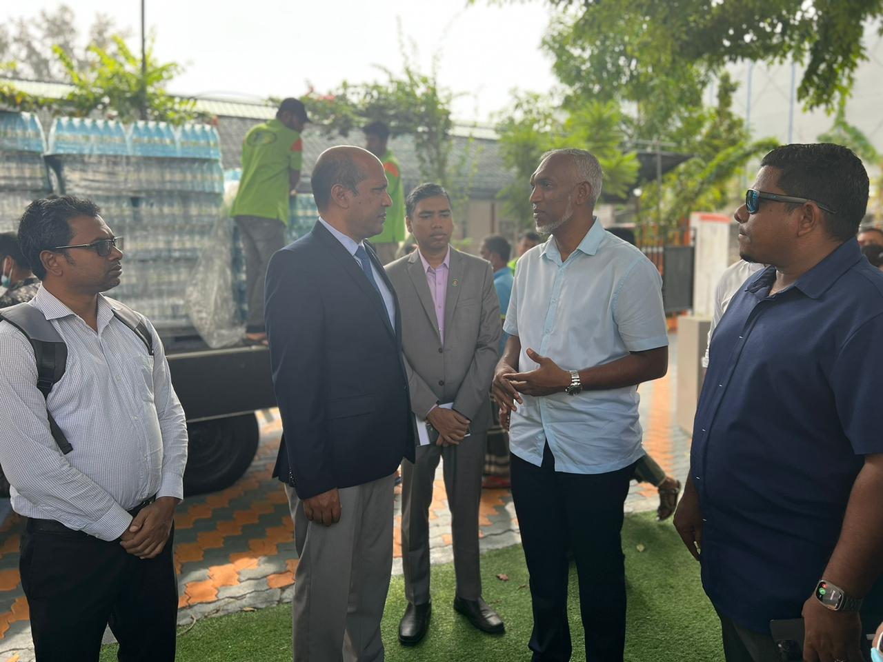އަލިފާނުގެ ހާދިސާ: ހާލުގައި ޖެހުނު ބަންގުލަދޭޝް މީހުންގެގާތަށް ބަންގްލަދޭޝް ސަފީރު ޒިއާރާތް ކުރައްވައިފި