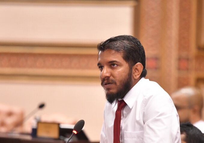ނަޝީދު ފެކްޝަނުގައި އުޅުއްވި މޫސާ ސިރާޖް ރައީސް ފަޅިއަށް