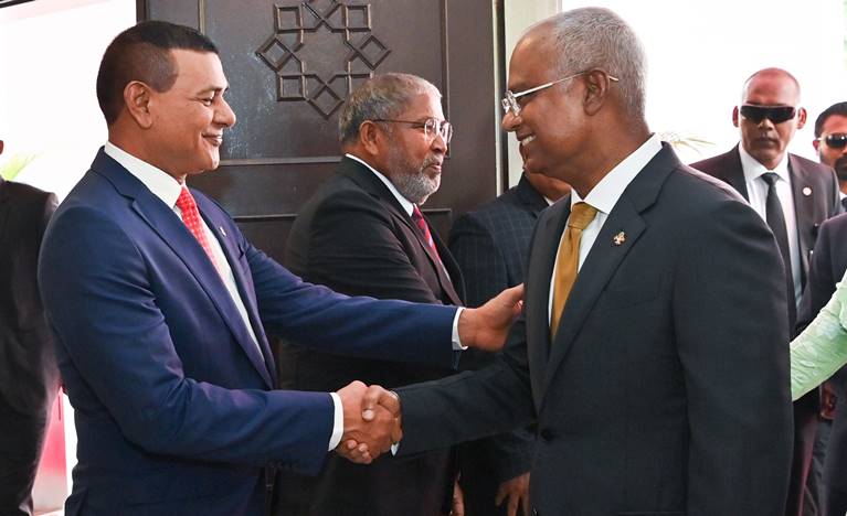 އެމްޑީޕީ އޭރު ސަކަރާތްވީ އެޕާޓީގައި އުޅޭ "މީހާ"ގެ ސަބަބުން، މިއަދު އެމްޑީޕީގެ މޫނުމަތި ބަދަލުވެއްޖެ: ޝިޔާމް