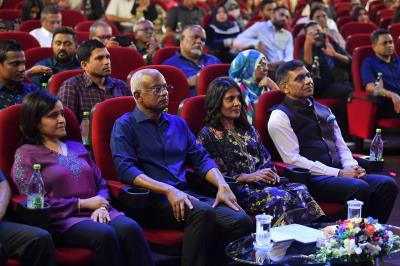 ބޮޑެތި ބަދަލުތަކާއެކު އޮލިމްޕަސް އަލުން ހުޅުވައިފި