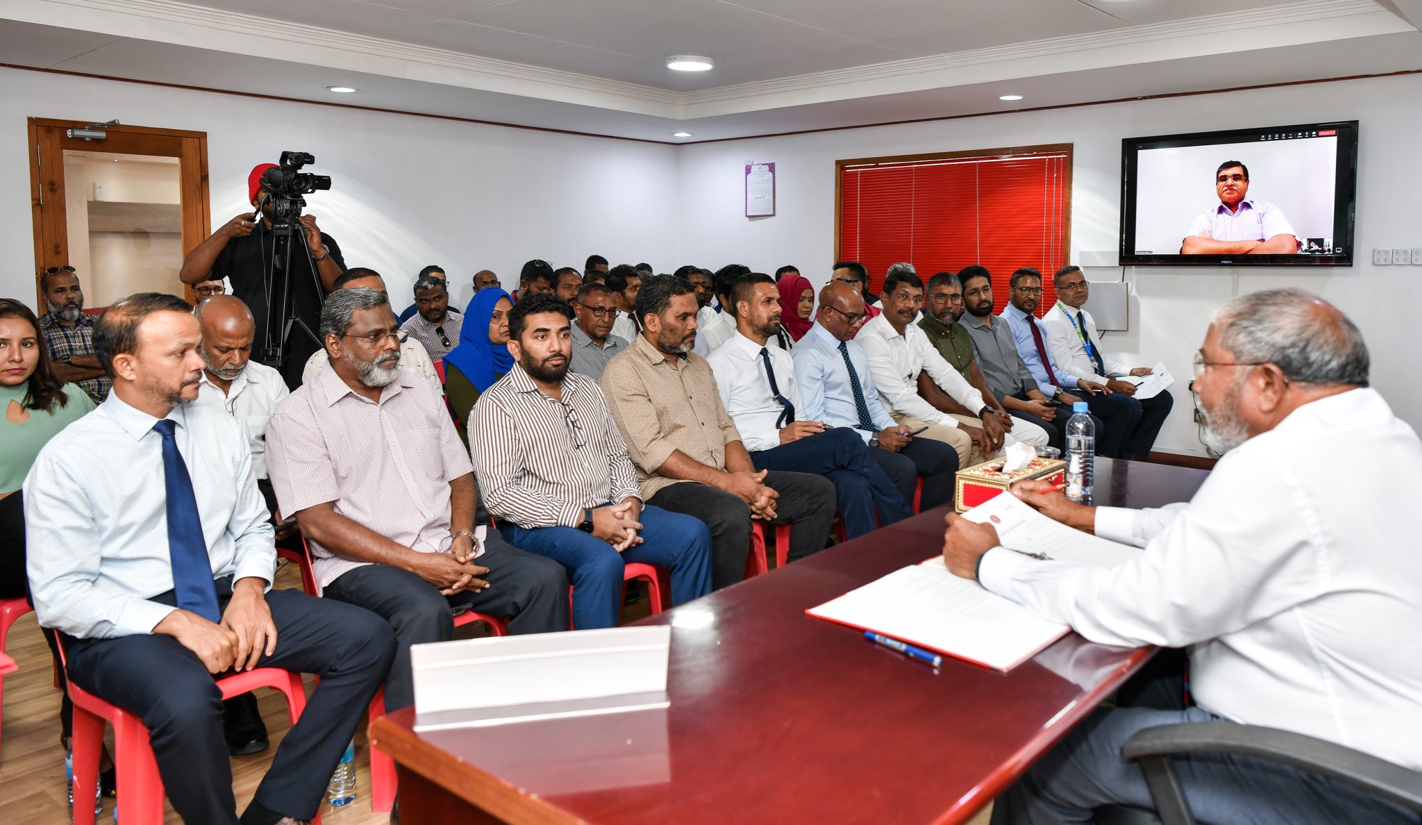 ޖޭޕީ ގޮފިތަކުގެ އިންތިހާބު މިމަހުގެ 15ގެ ކުރިން ބާއްވަން އަންގައިފި