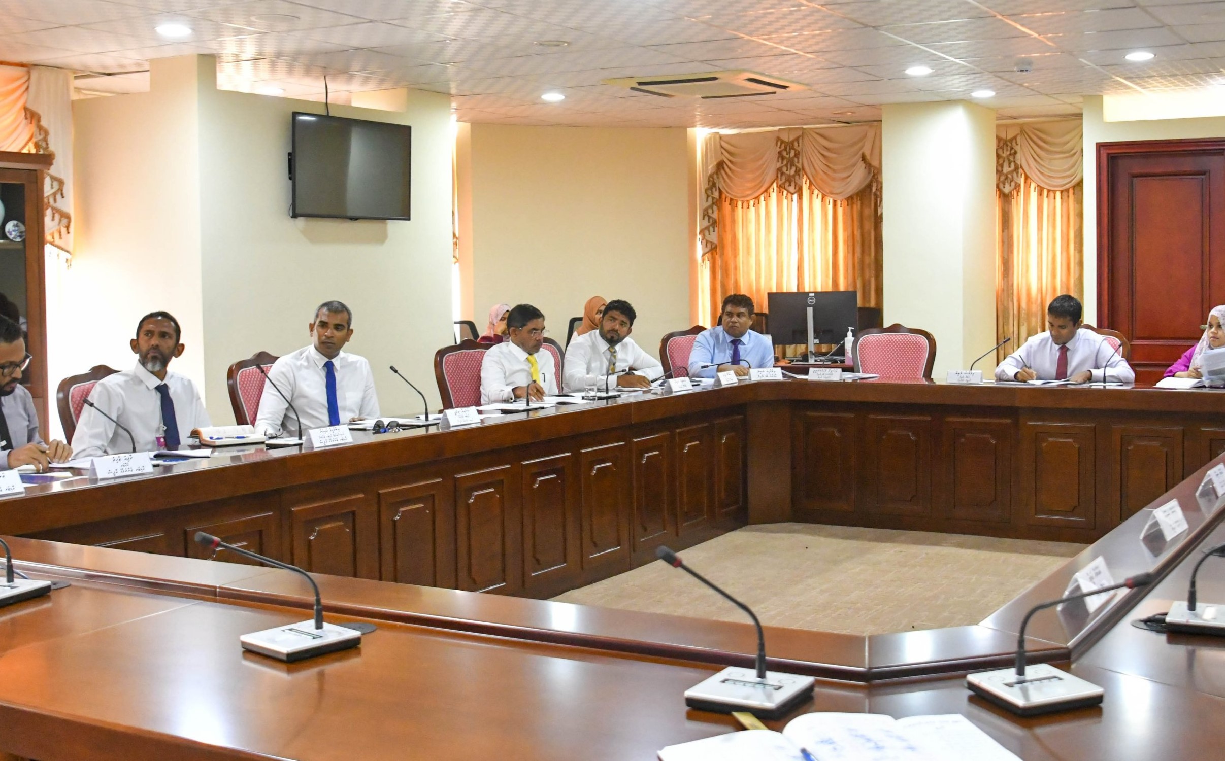 އެމްޕީއެލްގައި ކުރި ފަދަ ތެލުގެ ވައްކަމެއް ކޮށްފާނެތީ ޕްރައިވެޓް ސެކްޓާ ވެސް ސަމާލުވާން ޖެހޭ: އޮޑިޓާ ޖެނެރަލް