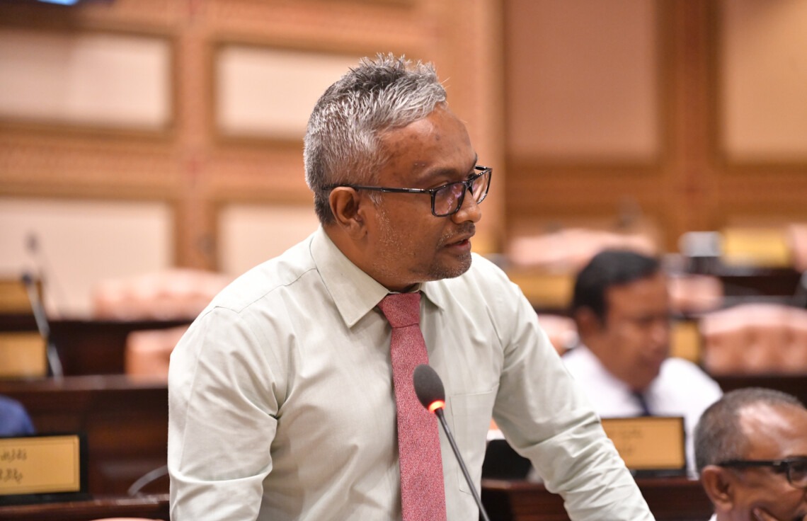 ނަޝީދު ފެކްޝަންގެ މެމްބަރު މުއިއްޒުގެ ތާއީދު ރައީސް ސޯލިހަށް
