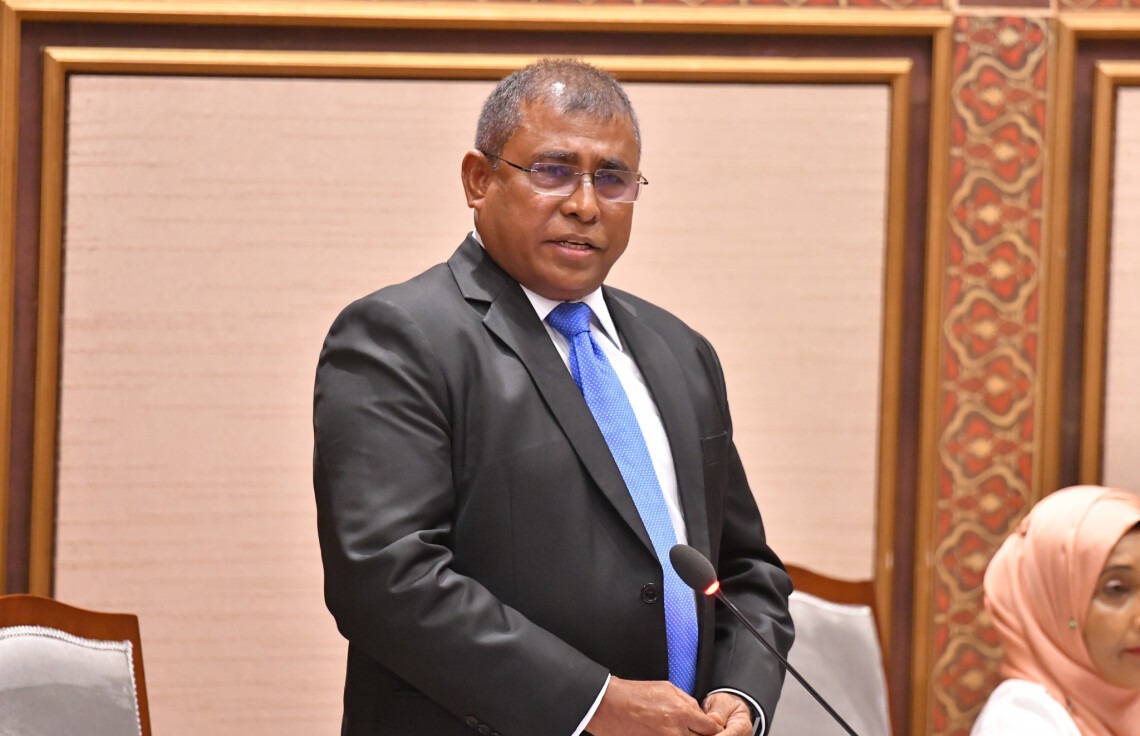 ޓޫރިޒަމަށް ދޫކުރާ ރަށްތައް ނުހަދާ ނަަމަ ބަދަލު ހޯދޭނެ މާއްދާއެއް ހިމަނަން ޖެހޭ: މައުސޫމު