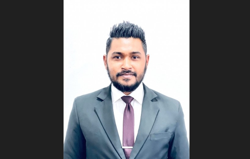 ޝަރީއަތް ނިމުނު ގޮތުގެ ރިޕޯޓު ބަދަލު ކުރުމުން ފުވައްމުލަކު ގާޒީ 7 ދުވަހަށް ސަސްޕެންޑު ކޮއްފި