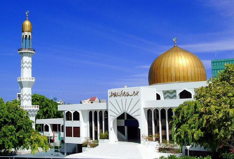 މިސްކިތްތަކުގައި މަސްތުވާތަކެތި ބޭނުންކޮށް، ނިދާކަމުގެ ޝަކުވާއެއް މިހާރު ނުލިބޭ: މިނިސްޓަރު