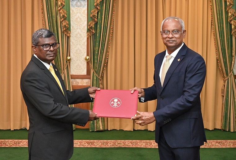 ޝިފާޒް ވަކިކުރުމަށް ފަހު ރައީސް އޮފީހުގެ މިނިސްޓަރުކަން އިބުރޭއަށް