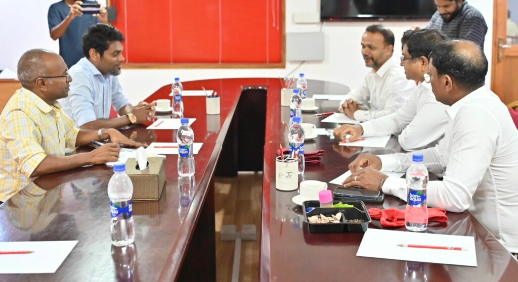 ޖޭޕީ އާއި ނަޝީދު ފެކްޝަން ގުޅިގެން މެނިފެސްޓޯއެއް އެކުލަވާލަން މަޝްވަރާކޮށްފި