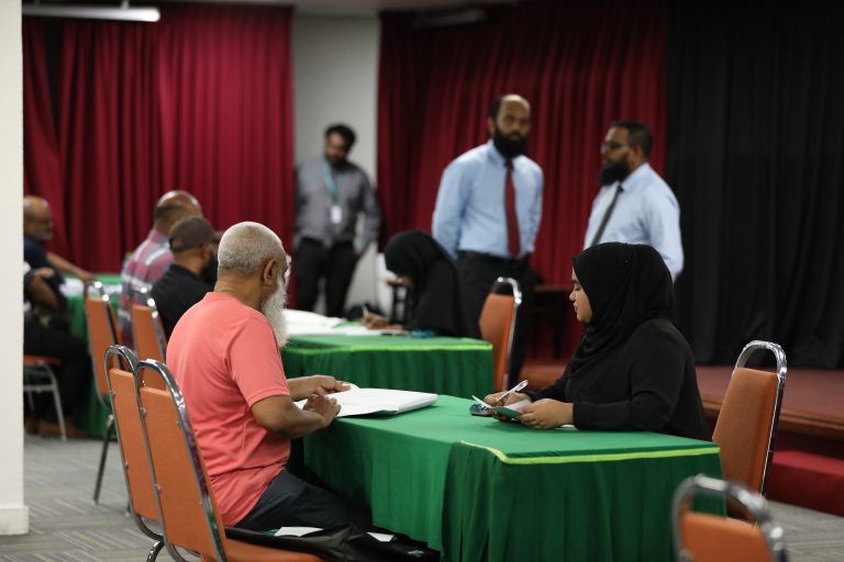 ފިޠުރު ޒަކާތުގެ ގޮތުގައި ދައްކަންޖެހޭ އަދަދުތަކާއި ޒަކާތް ދެއްކޭނެ ގޮތްތައް އިސްލާމިކް މިނިސްޓްރީއިން އިއުލާންކޮށްފި