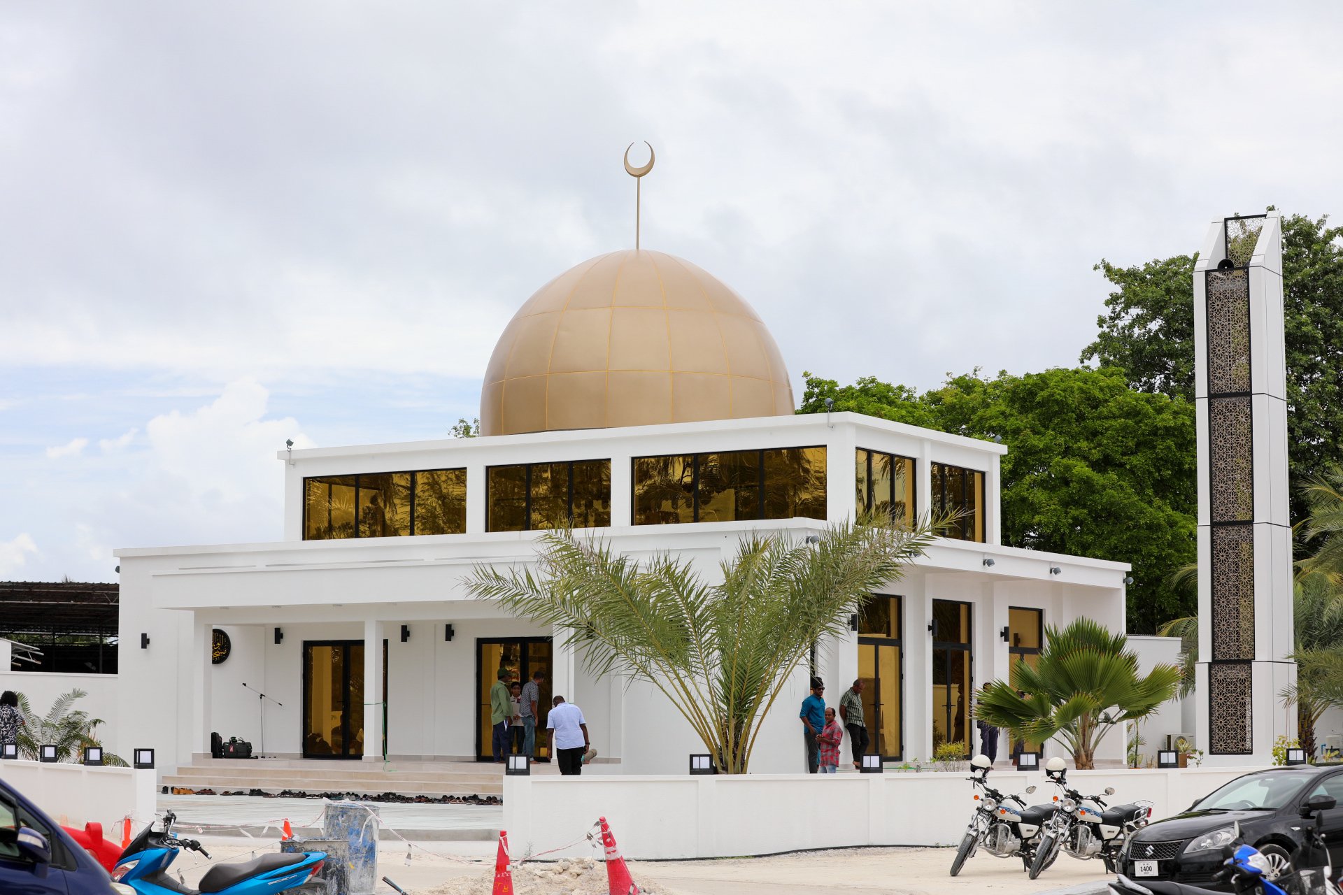ހިތަދޫގައި އިމާރާތްކުރި މިސްކިތް ނައިބުރައީސް ހުޅުވައިދެއްވައިފި