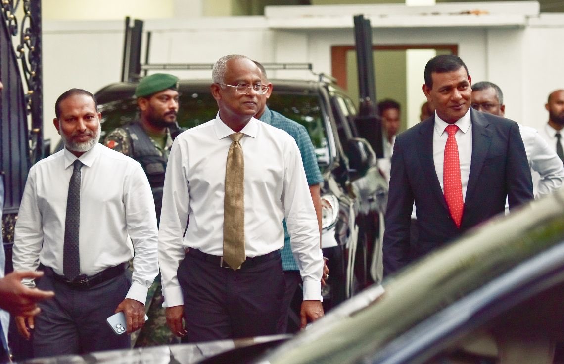 އިމްރާން ވިދާޅުވަނީ މިހާރު ވެސް ތިބީ ރިޔާސީ ރޭހުގެ ކުރީގައި ކަމަށް!