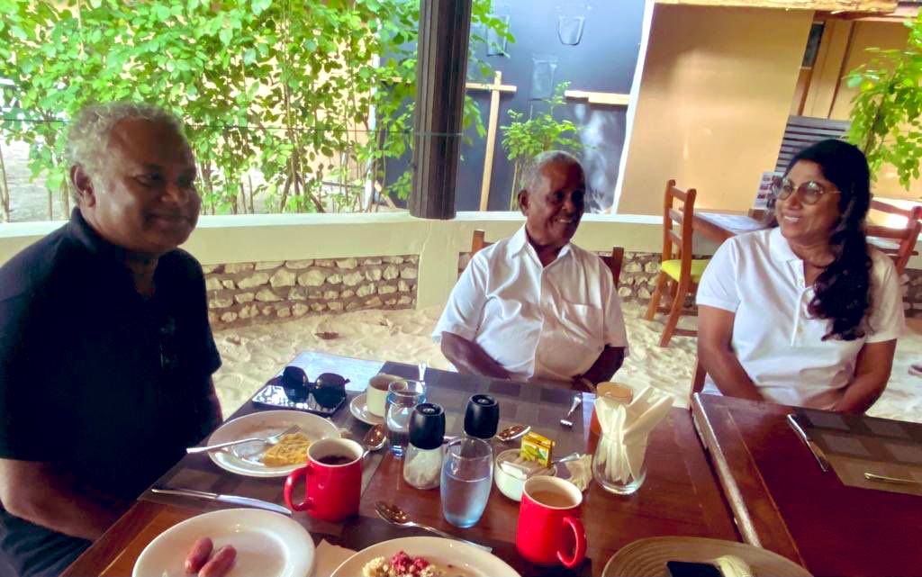 ރައީސްގެ އަރިސްބޭފުޅުން އުއްޗުއާ ބައްދަލް ކުރައްވައިފި