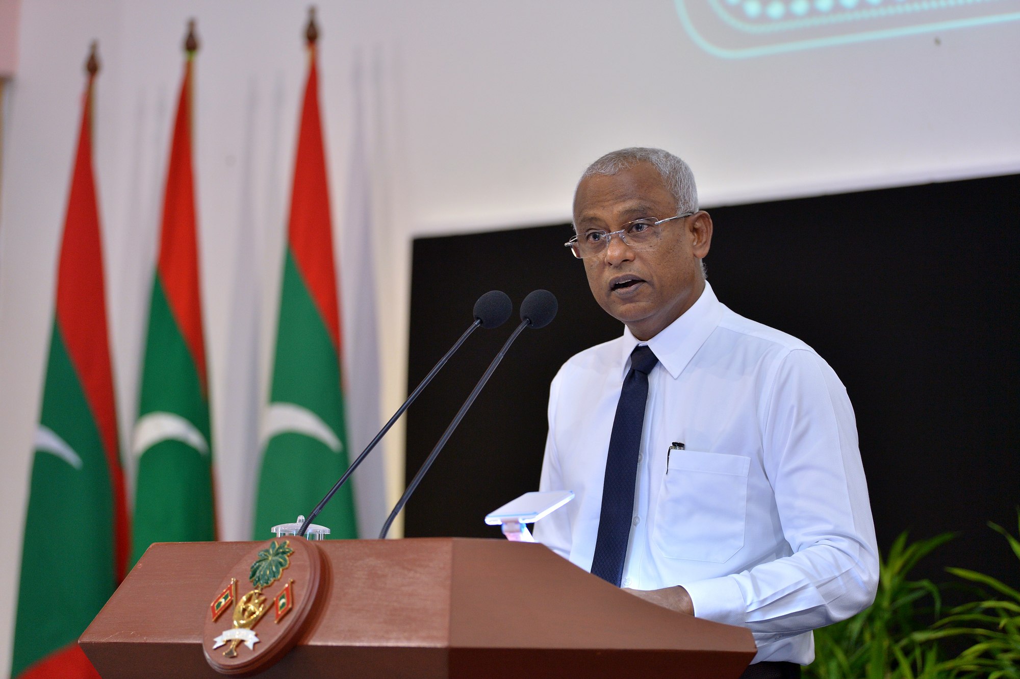 ޢާންމު ޞިއްޙަތު ރައްކާތެރިކުރުމަށް، ރައްކާތެރި ގޮތުގައި ދަނޑުވެރިކަމުގެ އުފެއްދުންތައް ތައްޔާރުކުރުމަށް ރައީސް ސޯލިހު ގޮވާލައްވައިފި