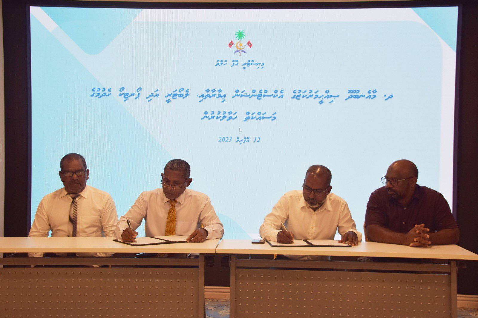 މާއެނބޫދޫ ސިއްހީ މަރުކަޒު ބޮޑުކޮށް، ލެބޯޓްރީ ހަދަން ބަޔަކާ ހަވާލުކޮށްފި