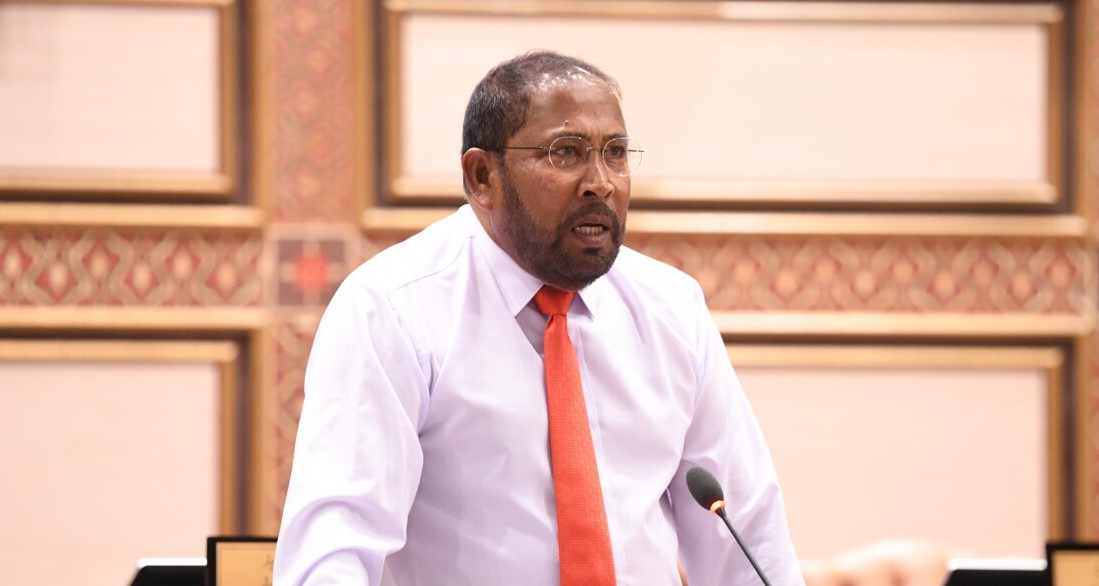 "ޑްރަގް ރިހެބިލިޓޭޝަނަށް މުވައްޒަފުންނެއް ނެތް، ފެނަކައަށް، ރޯޑަށް މީހުން ނެގޭ"