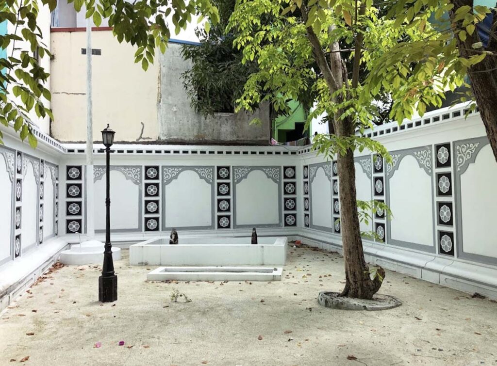 އަލިރަސްގެފާނު ޒިޔާރަތް އާބާތުރަފިލުވައި ދެމެހެއްޓެނިވި ގޮތެއްގައި ބެލެހެއްޓުމަށް އެއްބަސްވުމެއްގައި ސޮއިކޮށްފި