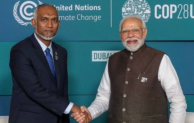 ސަރުކާރުގެ އިސް ވެރިން މޯދީ އަށް މަލާމާތްކުރުން، ސަރުކާރުން ކުށްވެރިކޮށްފި