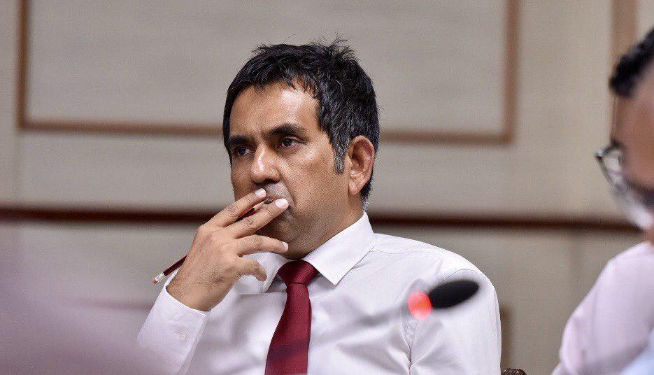 ޓްރާންޝިޕްމަންޓާއި، ރީއެކްސްޕޯޓުގެ ވިޔަފާރިއަށް ހާއްސަ ކުންފުންޏެއް އުފައްދަނީ