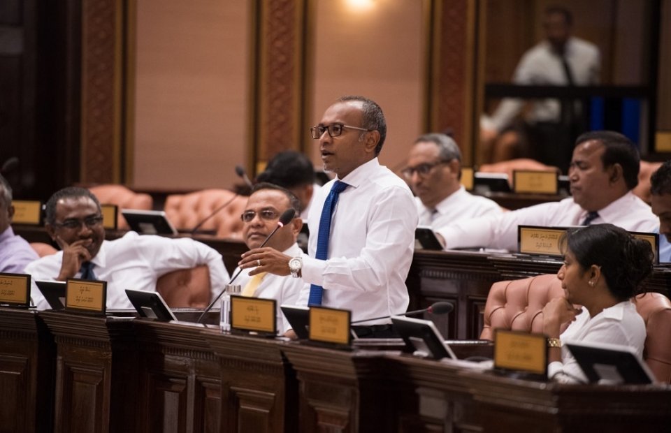 ބައެއް ވަޒީރުންނަށް ރުހުން ނުދޭން ޑިމޮކްރެޓްސް އިން ނިންމައިފި