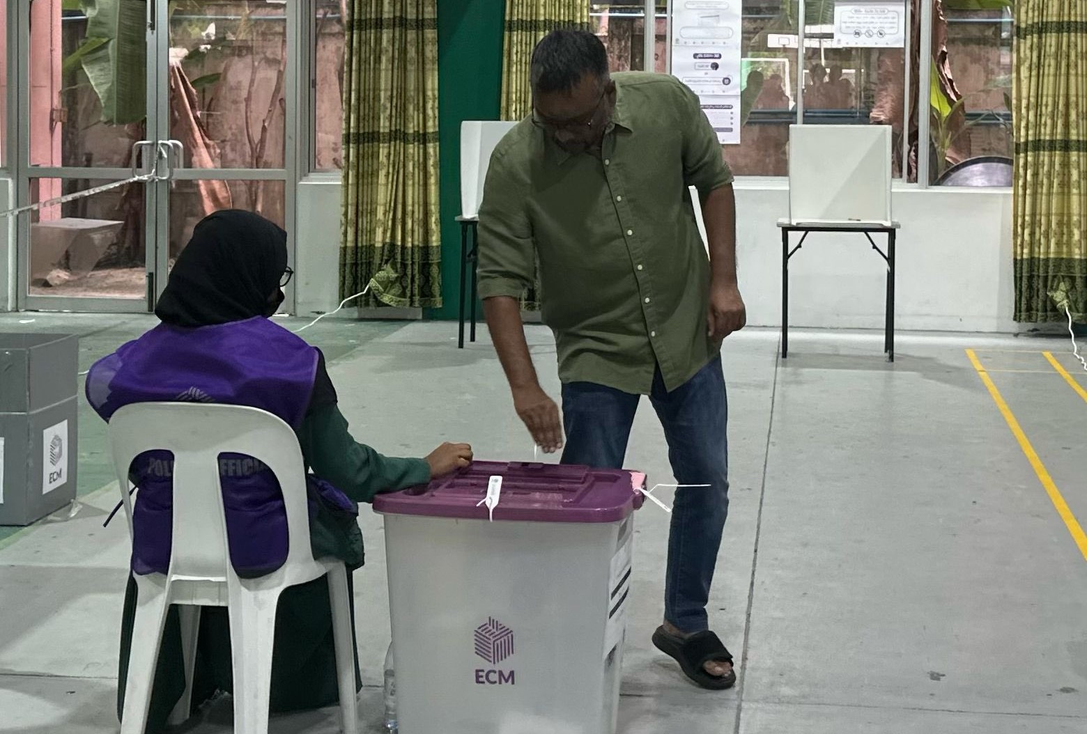 މާލެ ސިޓީގެ މޭޔަރު ހޮވުމަށް ބާއްވާ އިންތިހާބުގެ ވޯޓުލުން ކުރިއަށް