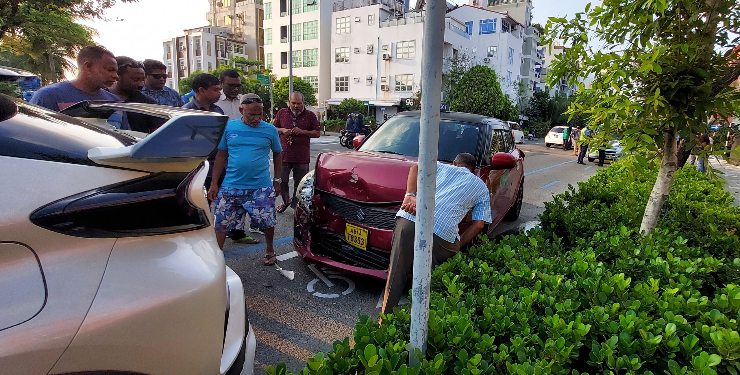 ނިރޮޅުމަގުގައި ނުރައްކާތެރި އެކްސިޑެންޓެއް ހިނގައިފި
