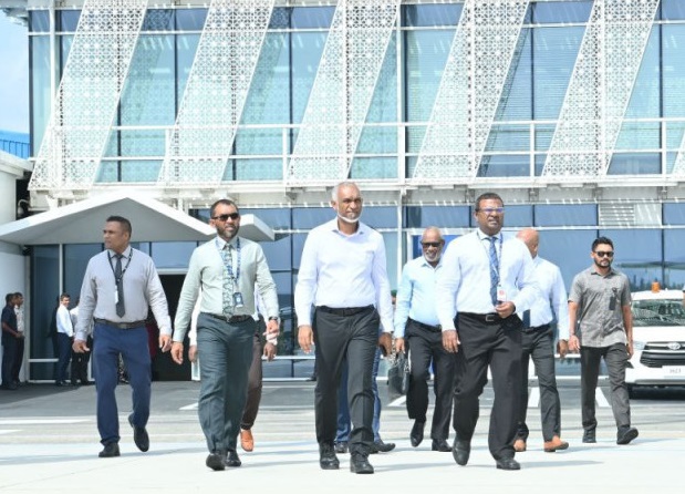 ރައީސް ބޮޑުތިލަދުންމައްޗަށް ފުރާވަޑައިގެންފި