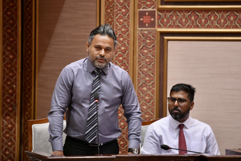 މިސަރުކާރުން މަސްވެރިންނަށް 422 މިލިއަން ދީފި: މިނިސްޓަރު