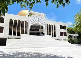 އިސްލާމީ މަރުކަޒުން ވައްކަން ކުރަން އުޅުނު މީހަކު ހައްޔަރުކޮށްފި