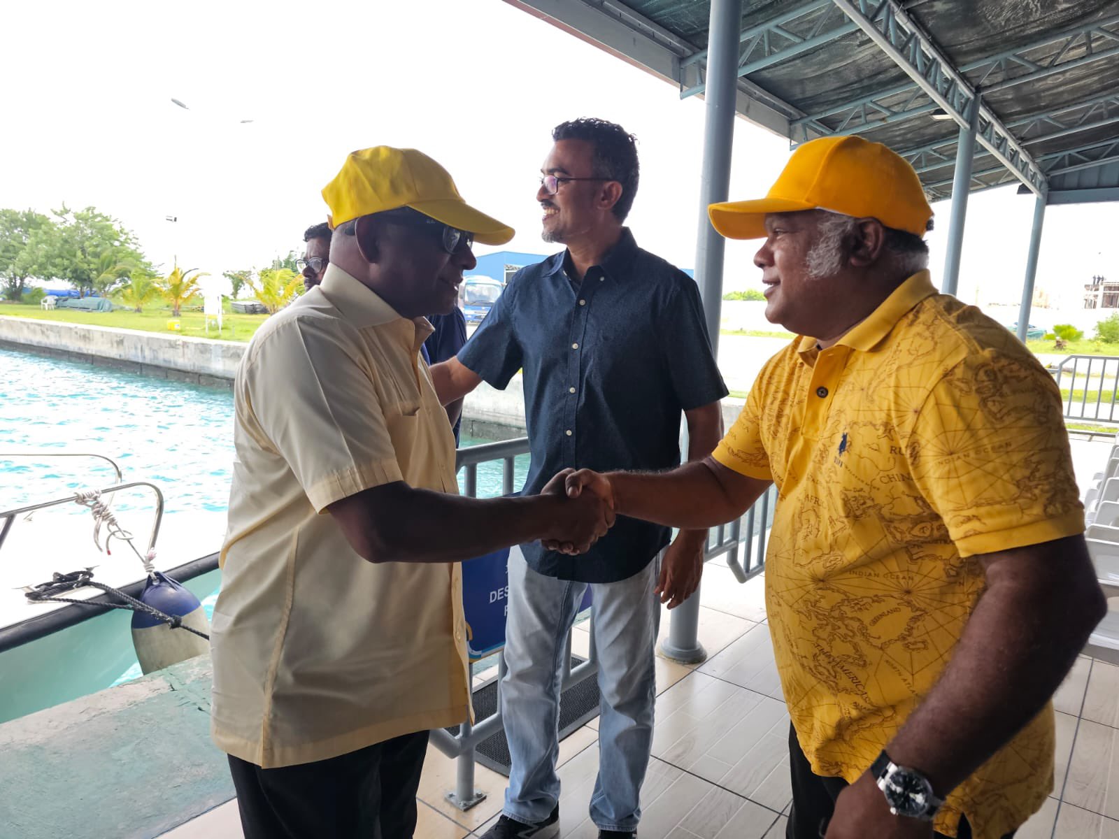 މަޖިލިސް ކެމްޕޭނަށް އެމްޑީޕީގެ ރައީސް އައްޑޫއަށް ވަޑައިގެންފި