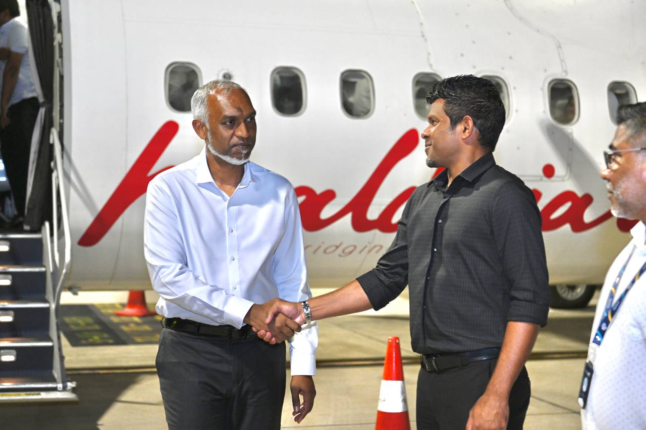 ރ އަތޮޅާއި ބ އަތޮޅުގެ ބައެއް ރައްތަކަށް ރައީސް ކުރެއްވި 3 ދުވަހުގެ ދަތުރު ފުޅަށްފަހު އެނބުރި މާލެ ވަޑައިގެންފި