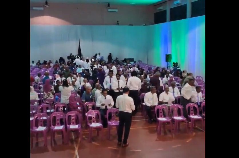 ޕީއެންއެފް ޖަލްސާއަށް ފުލުހުން ހުރަސްއަޅައިފި