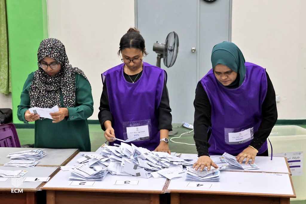 މަޖިލިސް އިންތިހާބުގެ ވޯޓް ގުނަން ފަށައިފި