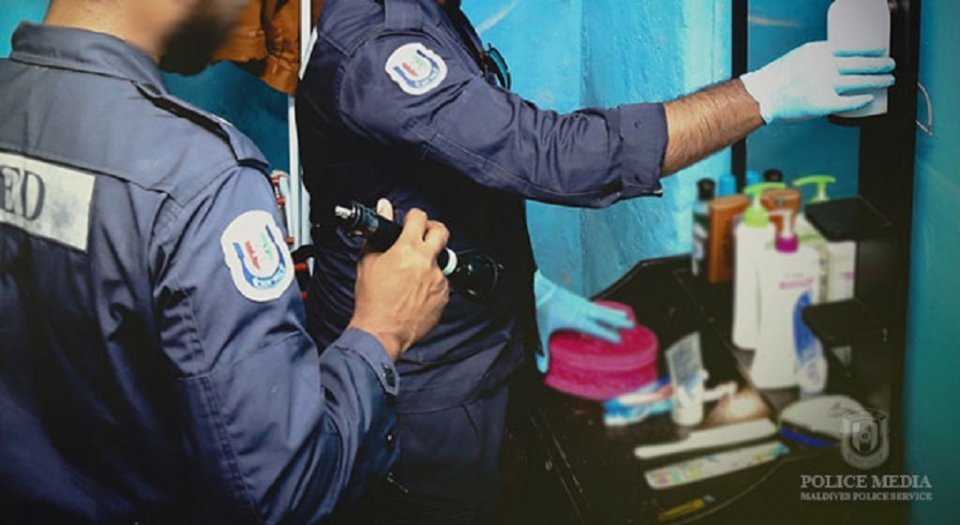 މާލޭގެ ގެއެއްގެ ތެރެއިން ކިލޯއެއްގެ މަސްތުވާތަކެއްޗާއެކު 19 އަހަރުގެ ޒުވާނަކު ހައްޔަރުކޮށްފި