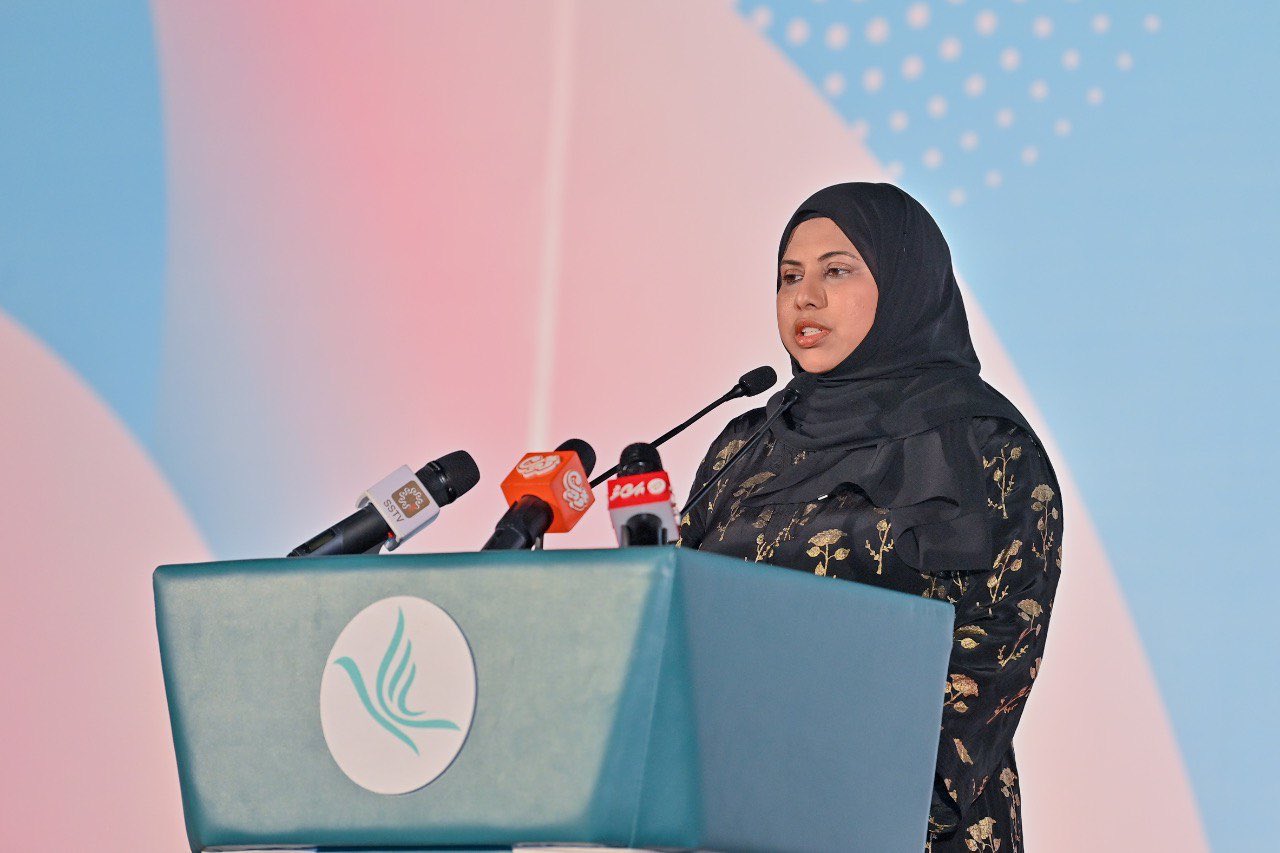 ހީނާގެ އެދިވަޑައިގަތީ ސަރުކާރު ކެންޑިޑޭޓުން އިންތިހާބުކޮށް ދިނުމަށް