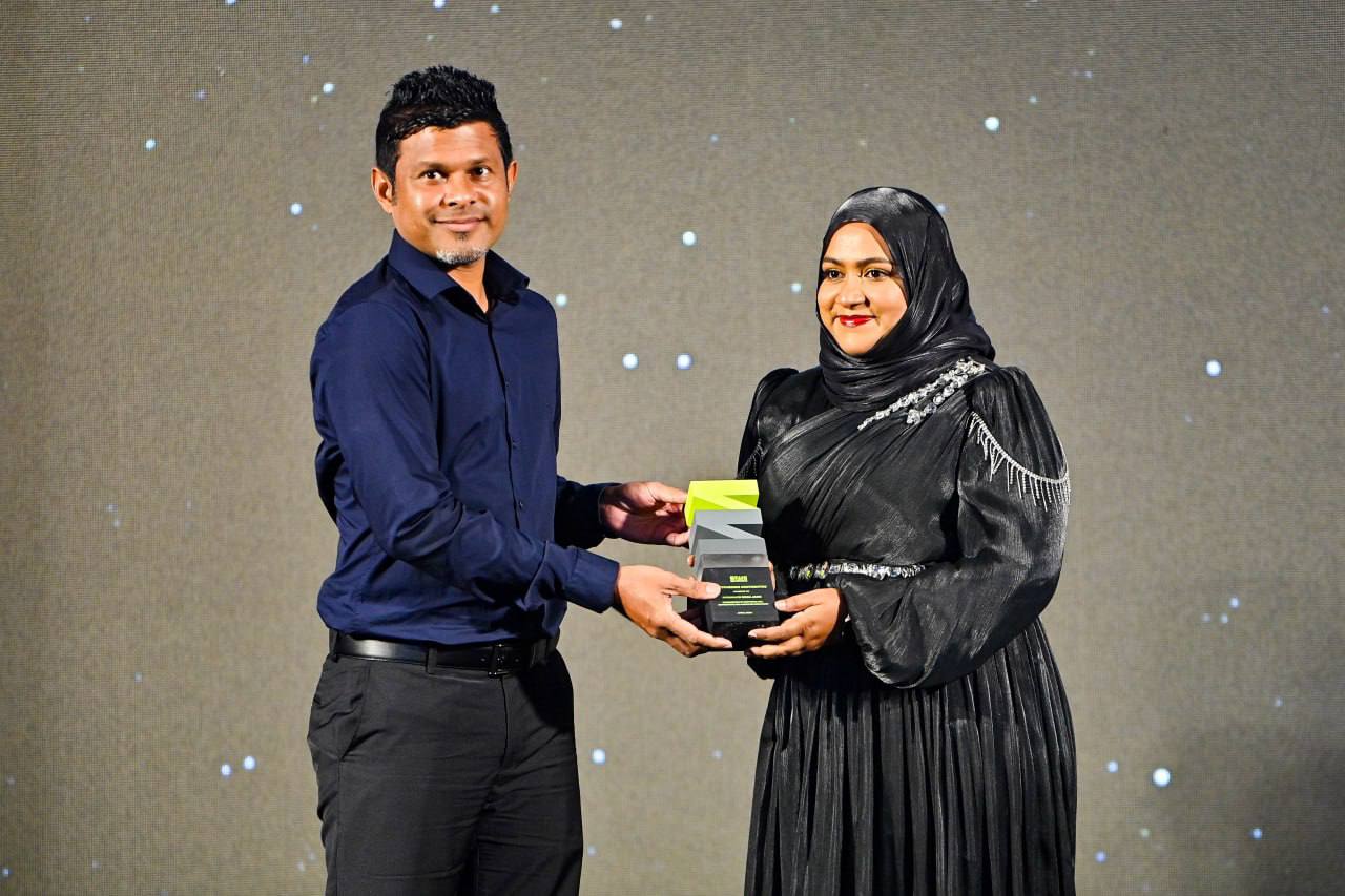 އެފްޑީސީގެ ފަސްވަނަ އަހަރީ ދުވަހުގެ މުނާސަބަތުގައި އާ ލޯގޯއެއް ތައާރަފުކޮށްފި