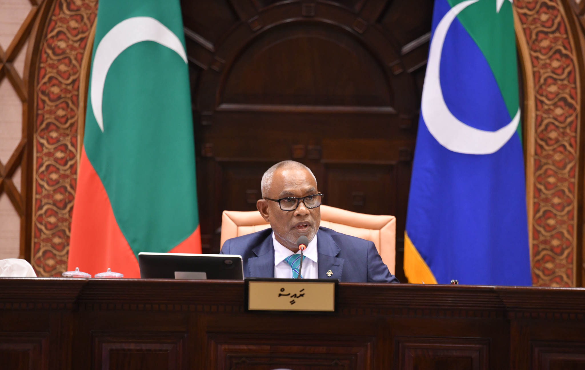އުދާހާއި ޝުއޫރު ހާމަކުރާ ތަނަކަށް މަޖިލިސް ނުހެއްދެވުން އެދެން: ޢަބްދުއްރަހީމް