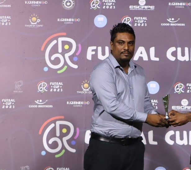 ސަސްޕެންޑްކުރި ޑެޕިއުޓީ މިނިސްޓަރުންގެ އަދަދު ހަތަރަކަށް