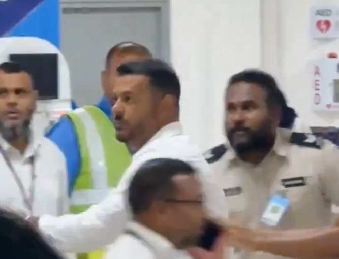 ވީއައިއޭގައި މާރާމާރީ ހިންގި މީހާ 10،800 ރުފިޔާއިން ޖޫރިމަނާކޮށްފި