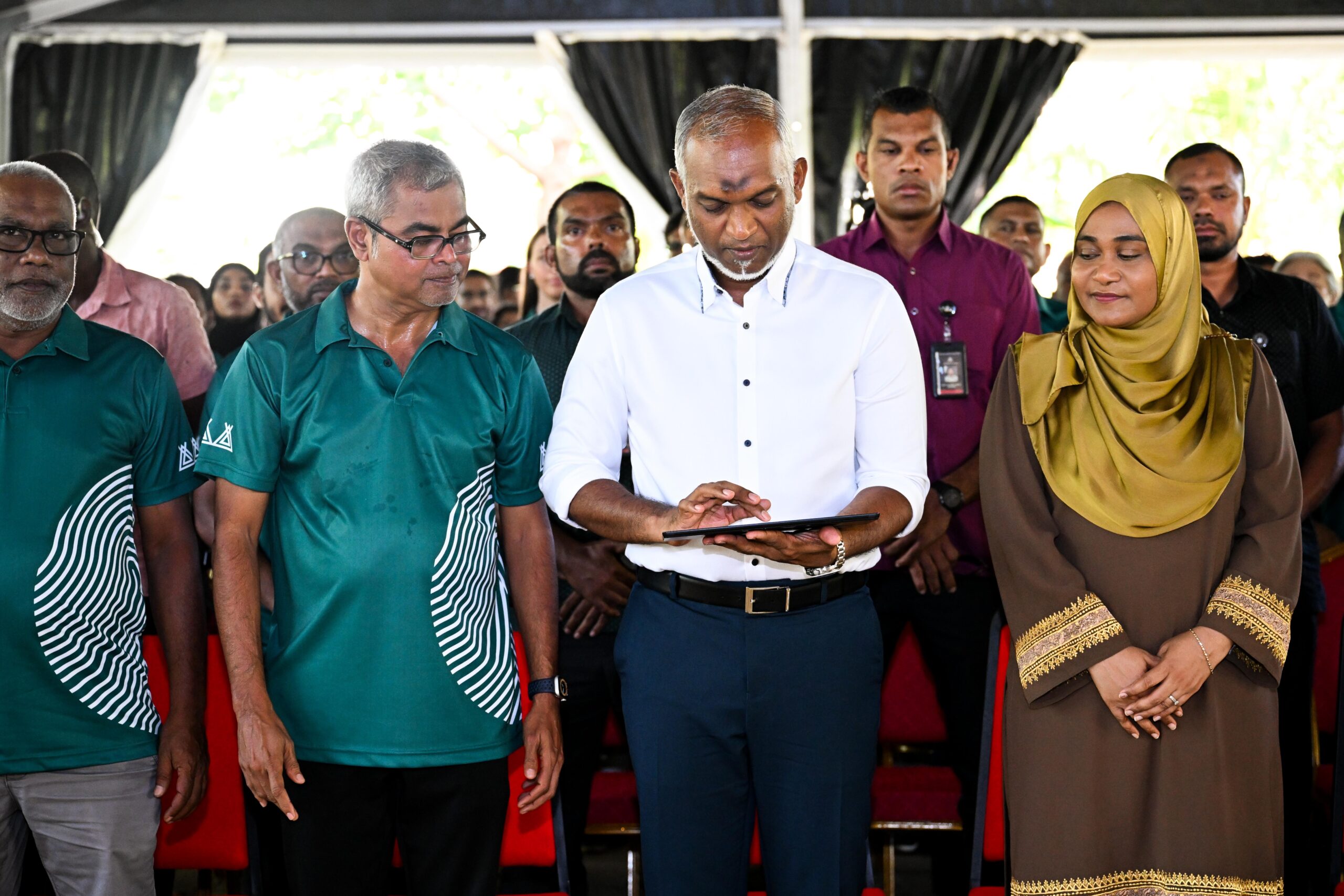 ފަސްމިލިއަން ގަސް އިންދުމުގެ ޕްރޮގްރާމް ރައީސް ޑރ.މުއިއްޒު ފައްޓަވައިދެއްވައިފި