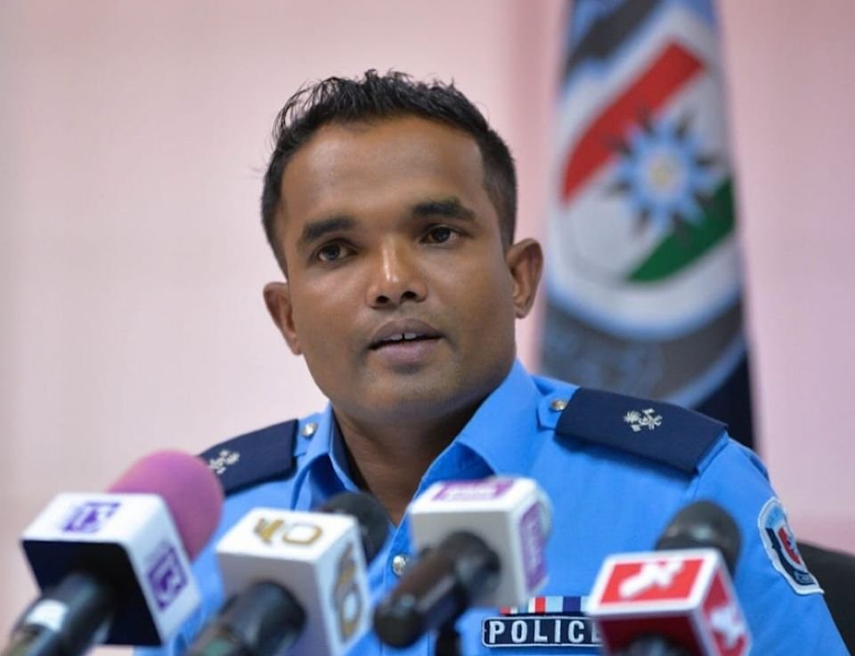 ކުށްވެރިންނާ ގުޅޭގޮތުން ފުލުހުންގެ ތަރުޖަމާނު ދެއްކެވި ވާހަކަތައް އެމްޑީޕީން ކުށްވެރިކޮށްފި