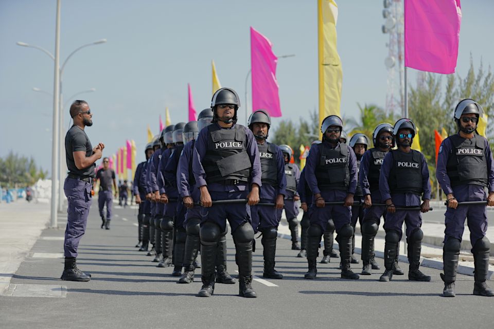 އަންނަ މަހުން ފެށިގެން ފުލުހުން އިދާރީ އޮނިގަނޑަށް ބަދަލު ގެންނަނީ